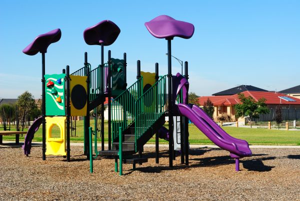 Playground Mulch Removal in Valencia